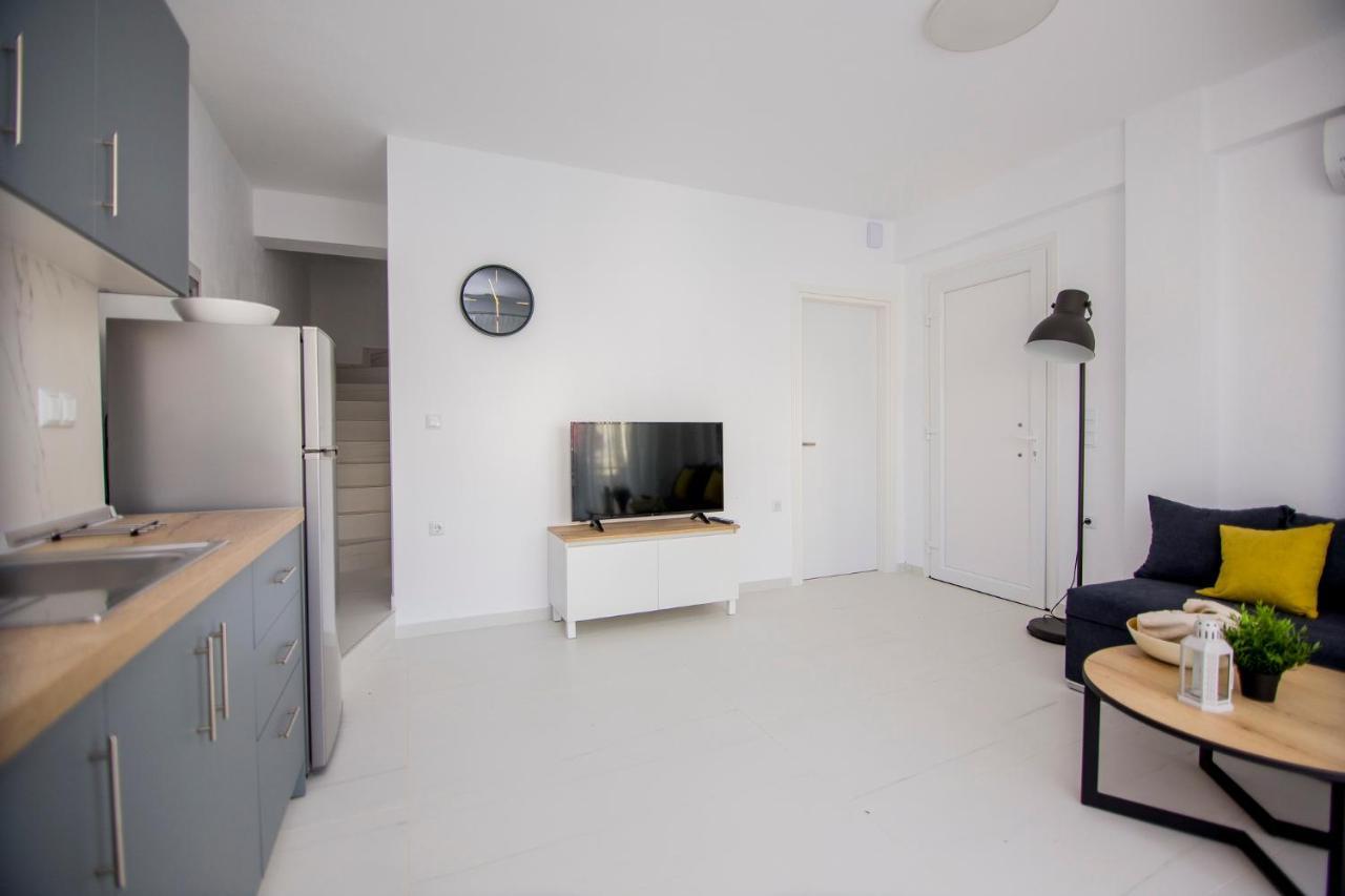 Dionysos Residential Complex Lägenhet Ofrínion Exteriör bild