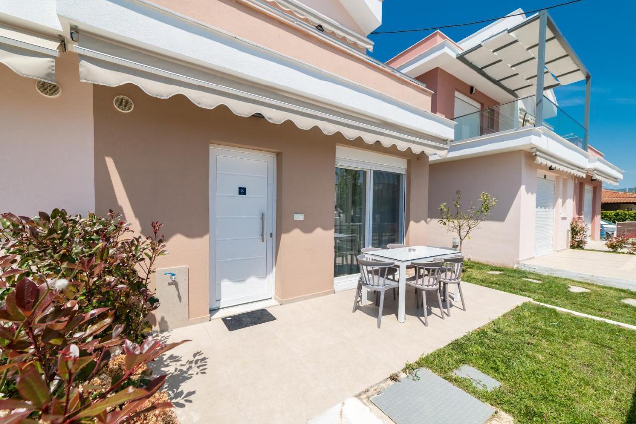 Dionysos Residential Complex Lägenhet Ofrínion Exteriör bild