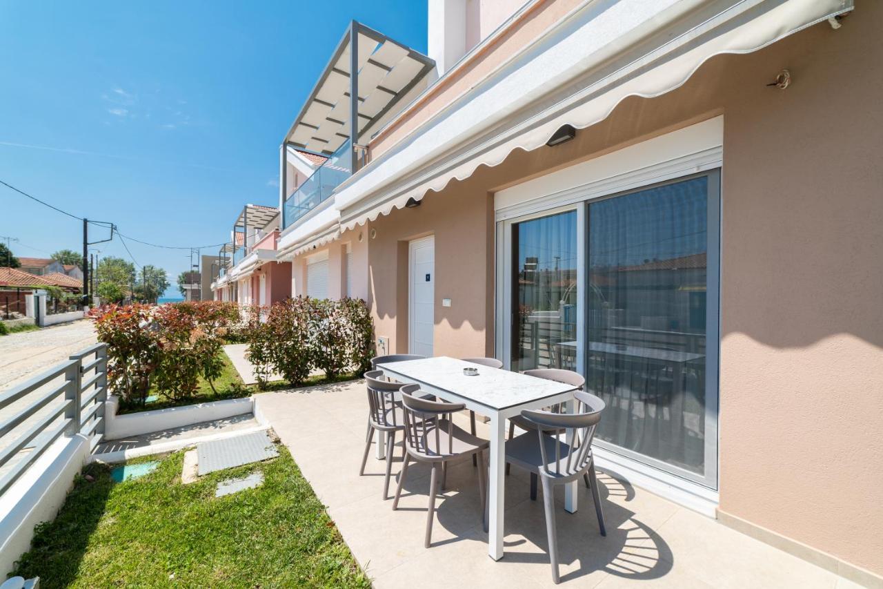 Dionysos Residential Complex Lägenhet Ofrínion Exteriör bild